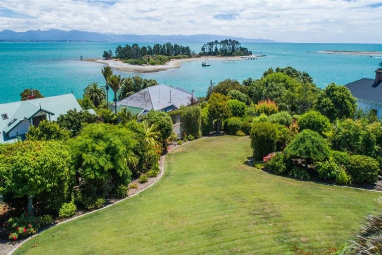 Photo of property in 11 Richardson Street, Britannia Heights, Nelson, 7010