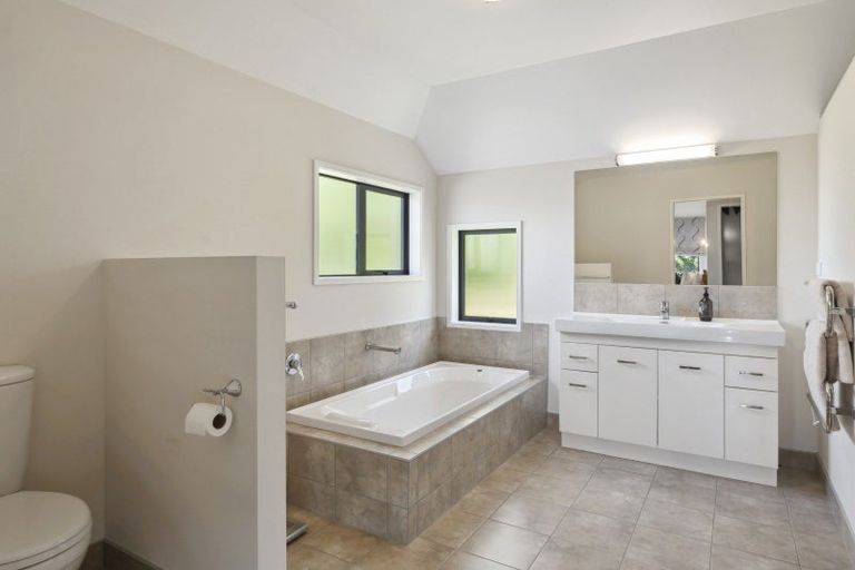 Photo of property in Parkland Estate, 35/275 Pukehangi Road, Sunnybrook, Rotorua, 3015