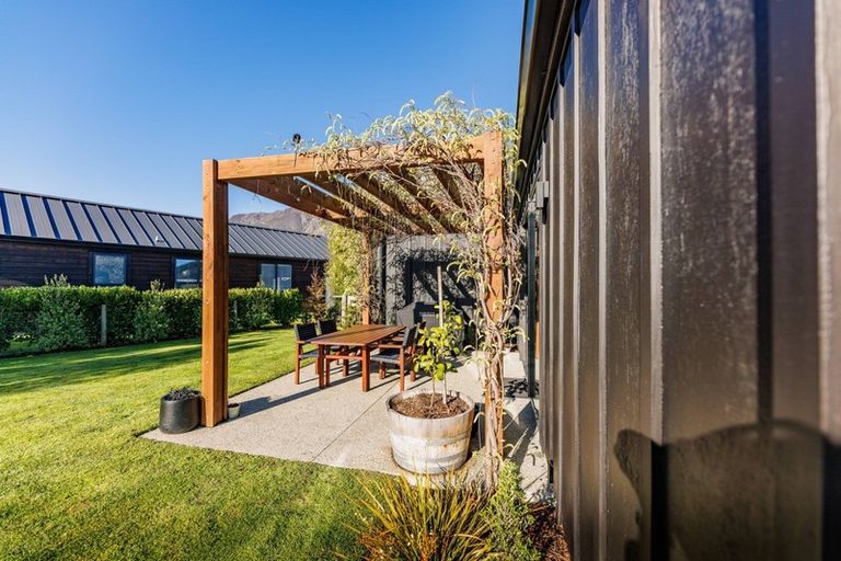 Photo of property in 42 Mcadam Drive, Jacks Point, Queenstown, 9371