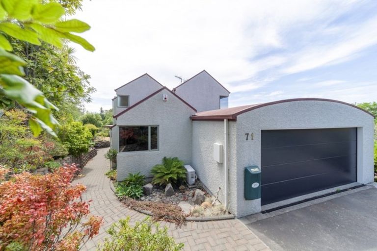 Photo of property in 71 Napier Terrace, Hospital Hill, Napier, 4110