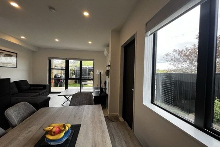 Photo of property in 1/21 Newham Place, Henderson, Auckland, 0612