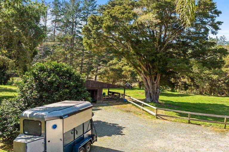 Photo of property in 1020 Ngunguru Road, Kiripaka, Whangarei, 0173