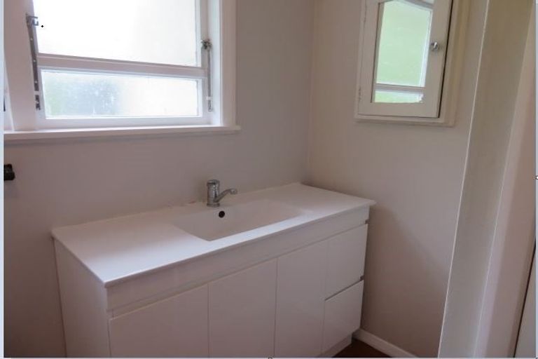 Photo of property in 84 Tarawera Road, Johnsonville, Wellington, 6037