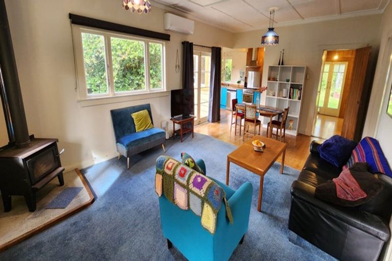 Photo of property in 66 Oxford Road, Okato, 4335