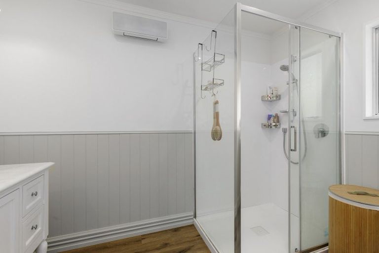 Photo of property in 84 Crowther Road, Wainuiomata, 5373