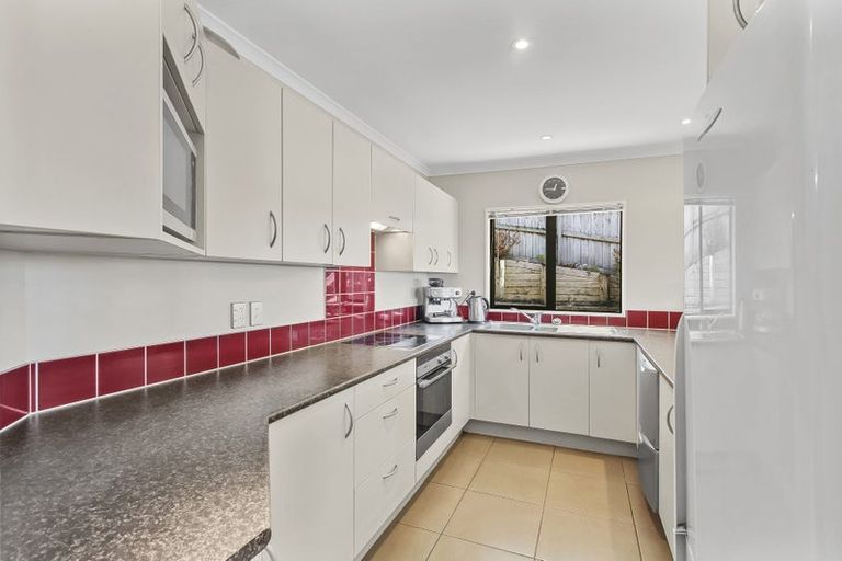 Photo of property in 1/271 Sturges Road, Henderson, Auckland, 0612