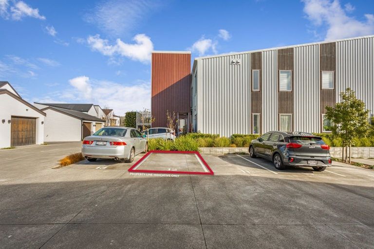 Photo of property in 12/2 Warrant Officer Lane, Hobsonville, Auckland, 0616