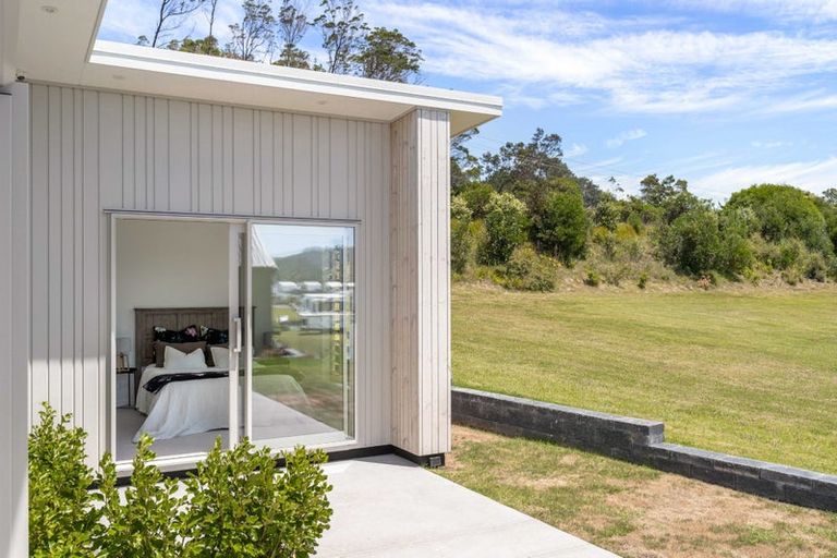 Photo of property in 16 Ian Hopper Way, Pauanui, 3579