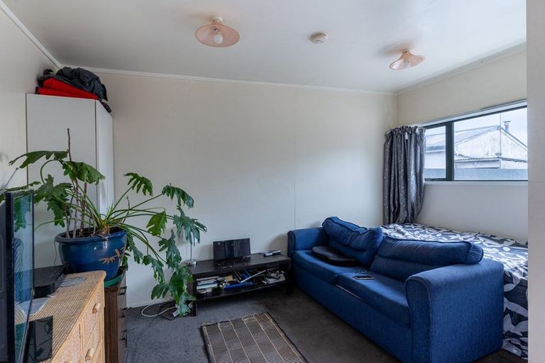 Photo of property in 7 Tenby Place, Avondale, Christchurch, 8061