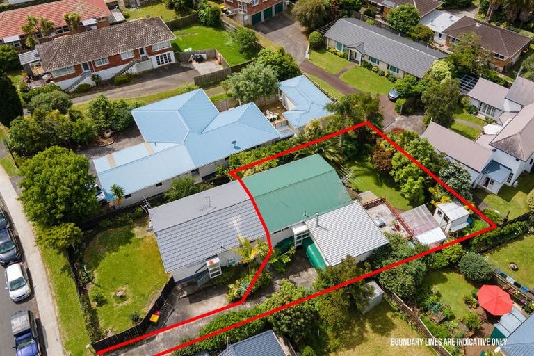 Photo of property in 1/25 Margaret Place, Milford, Auckland, 0620