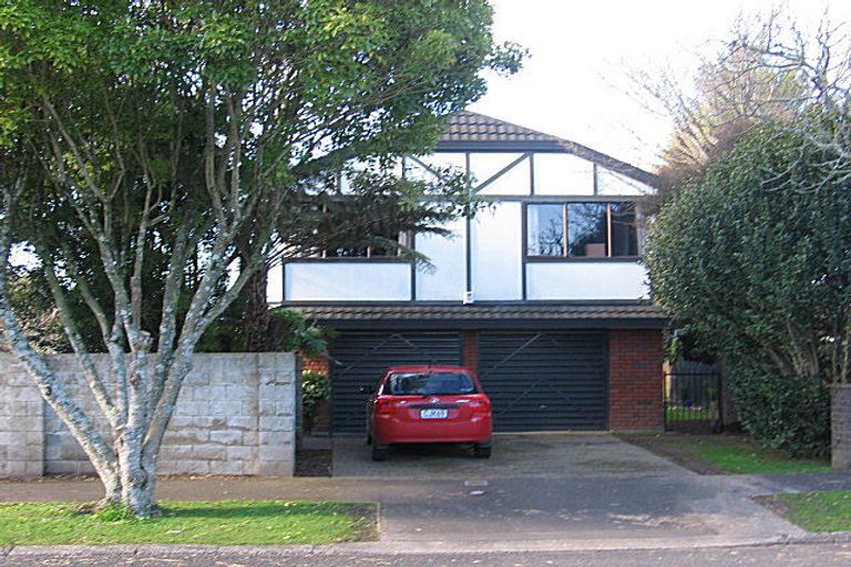 Photo of property in 10 Mcinnes Place, Queenwood, Hamilton, 3210