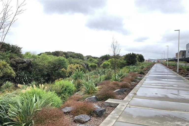 Photo of property in 38 Whimbrel Road, Flat Bush, Auckland, 2019