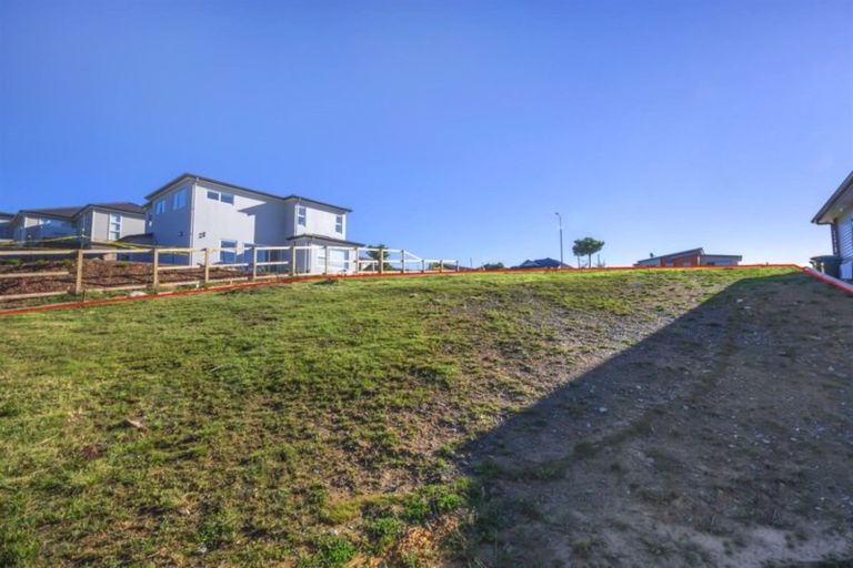 Photo of property in 160 Endeavour Drive, Whitby, Porirua, 5024