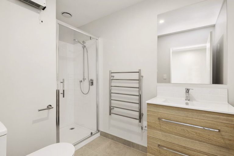 Photo of property in 8/15 Awamutu Grove, Waiwhetu, Lower Hutt, 5010