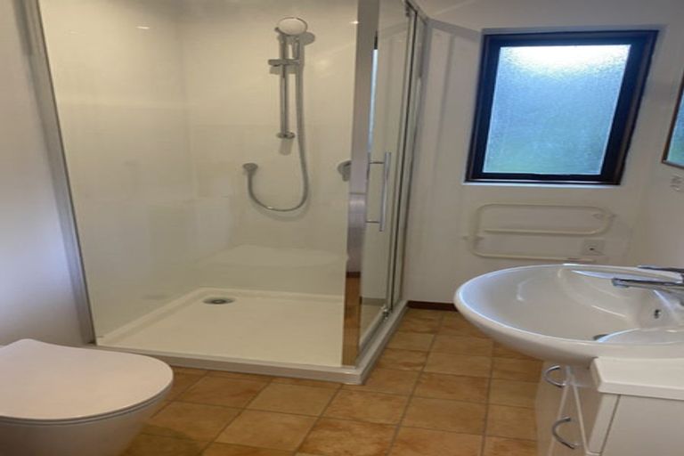 Photo of property in 1/65a Balmain Road, Birkenhead, Auckland, 0626