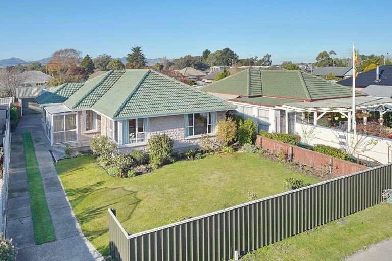 Photo of property in 6 Blankney Street, Hornby, Christchurch, 8042
