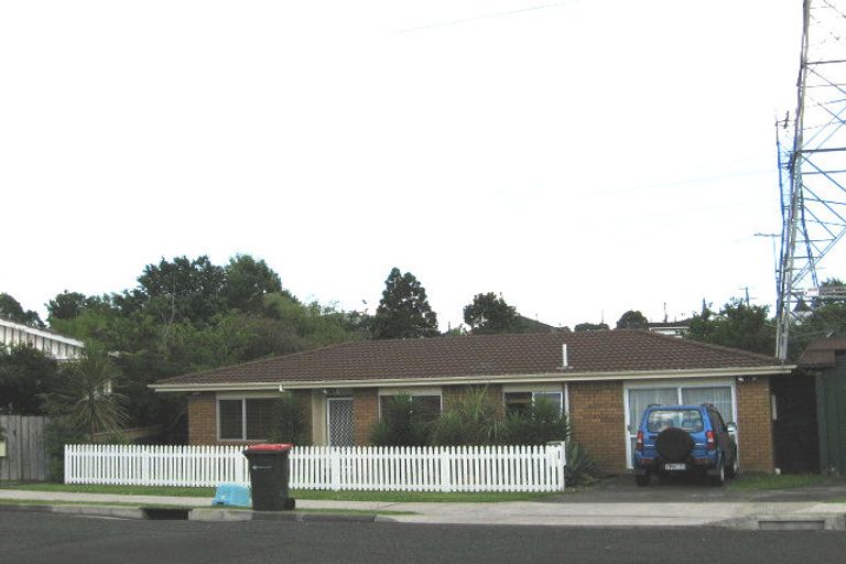 Photo of property in 1 Margate Road, Blockhouse Bay, Auckland, 0600