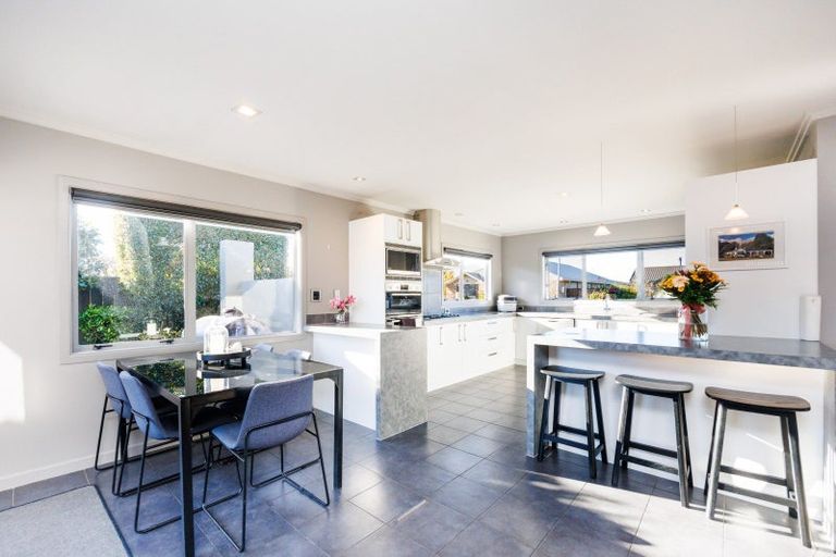 Photo of property in 12 Liberty Grove, Kelvin Grove, Palmerston North, 4414