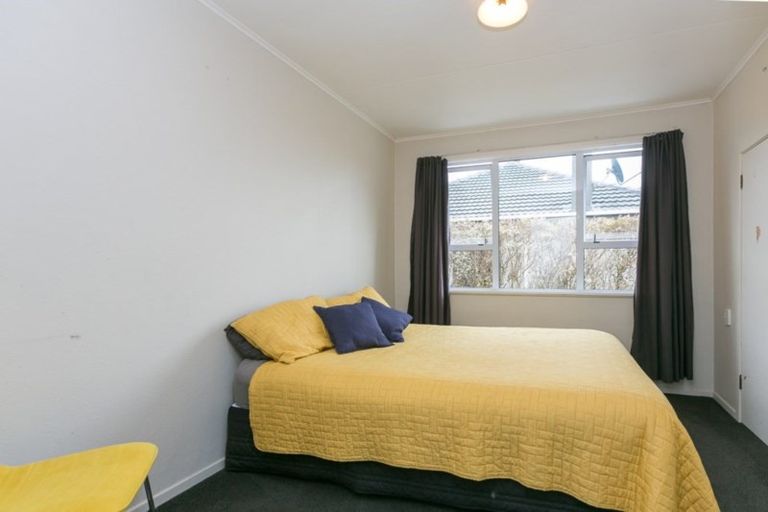 Photo of property in 12 Karaka Street, Merrilands, New Plymouth, 4312