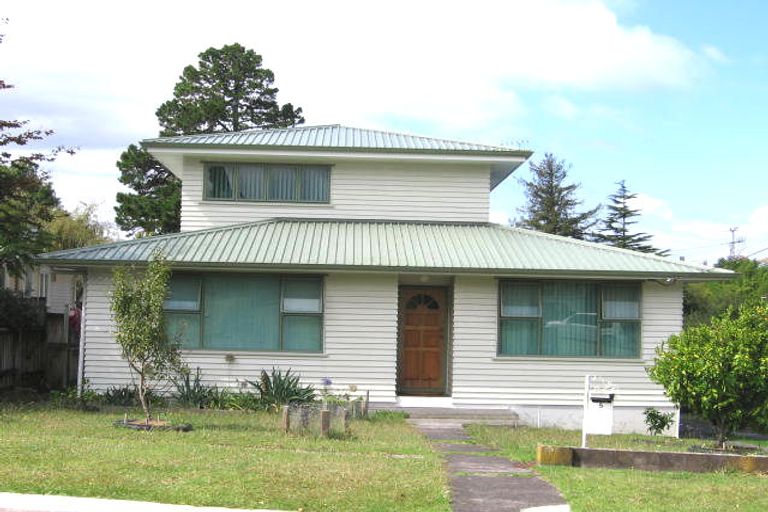 Photo of property in 5 Palmer Avenue, Glen Eden, Auckland, 0602