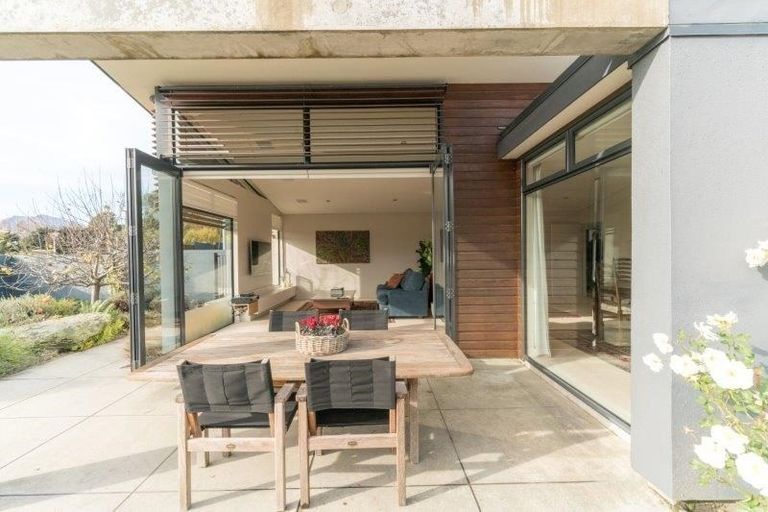 Photo of property in 1 Waimana Place, Wanaka, 9305