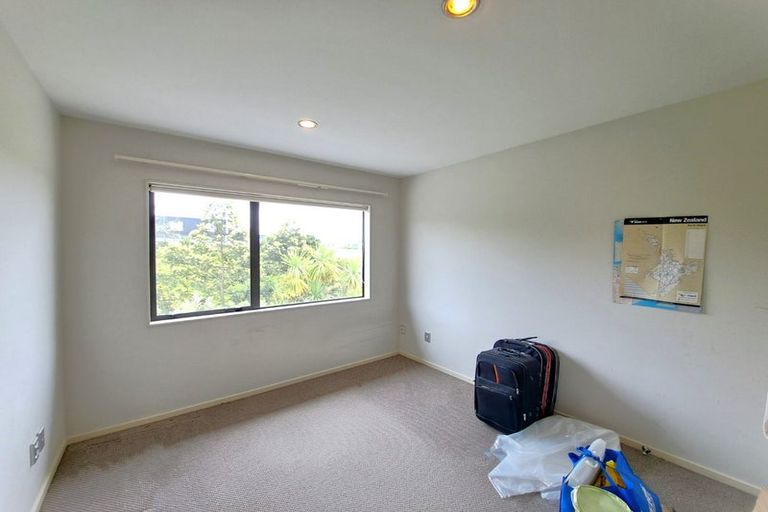 Photo of property in 3 Spoonbill Place, Unsworth Heights, Auckland, 0632
