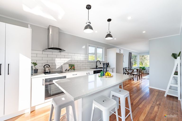 Photo of property in 79 Bird Grove, Stokes Valley, Lower Hutt, 5019