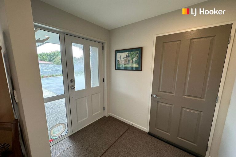 Photo of property in 58 Eglinton Road, The Glen, Dunedin, 9011