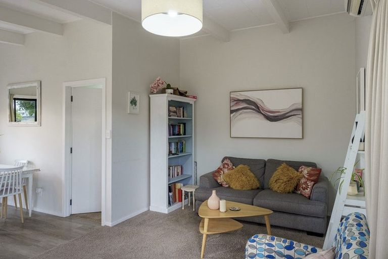 Photo of property in 19 Skerrett Crescent, Tamatea, Napier, 4112