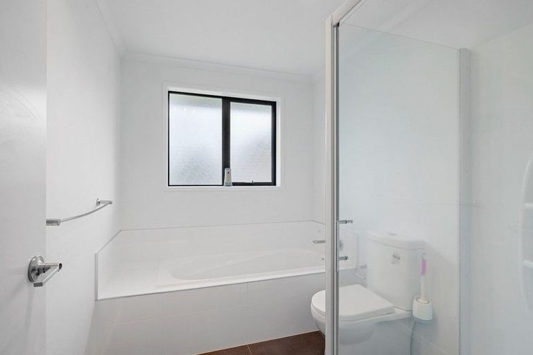 Photo of property in 15 Dreaver Drive, Waitara, 4320