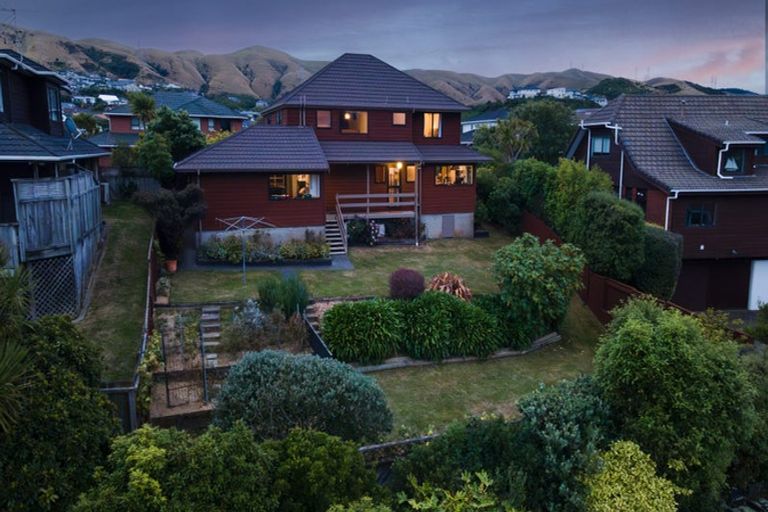 Photo of property in 7 Montrose Grove, Churton Park, Wellington, 6037