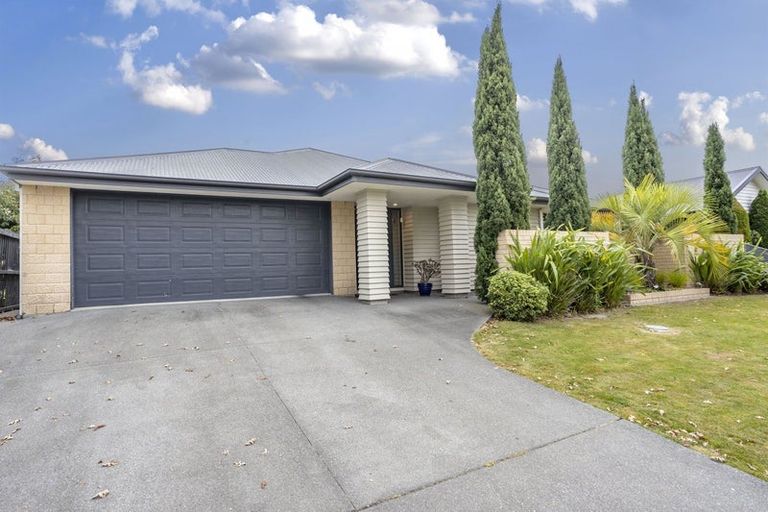 Photo of property in 49 Oakwood Drive, Rangiora, 7400