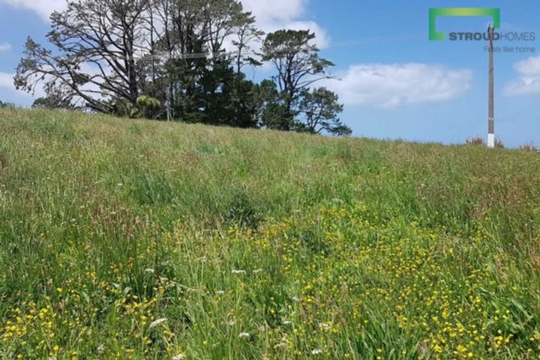 Photo of property in 17 Tamahunga Drive, Matakana, 0985