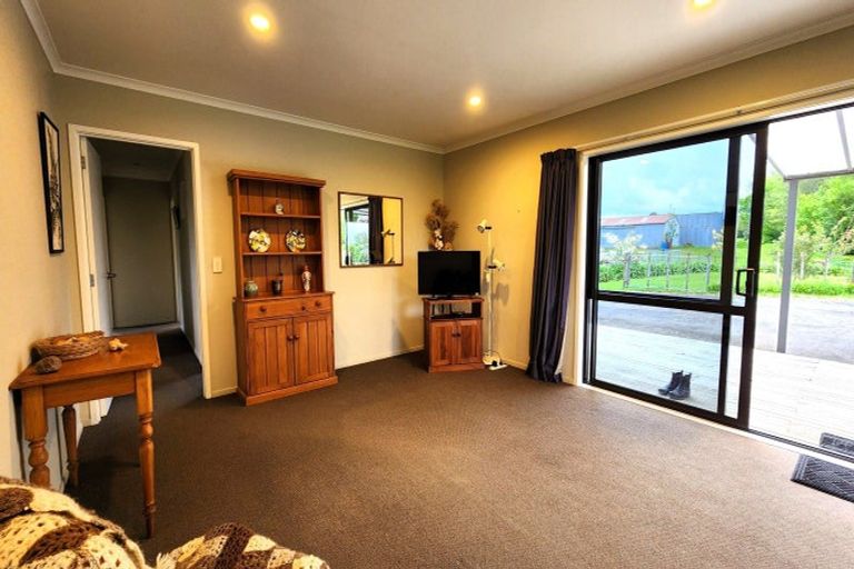 Photo of property in 287 Surrey Road, Tariki, Inglewood, 4388