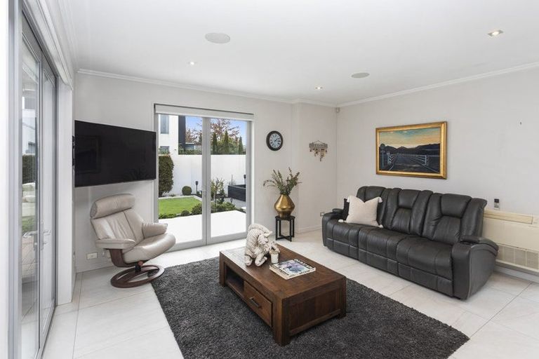 Photo of property in 11 Roa Road, Fendalton, Christchurch, 8041