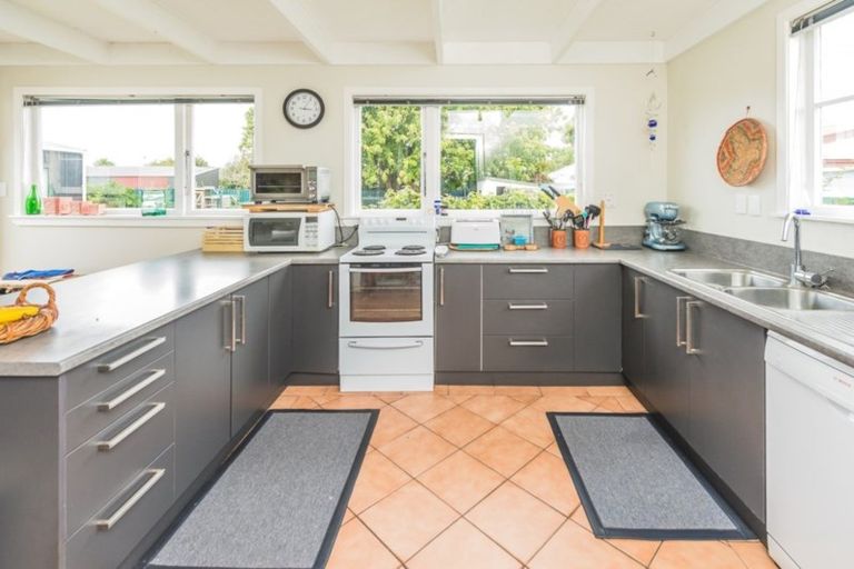 Photo of property in 6 Perham Place, Aramoho, Whanganui, 4500