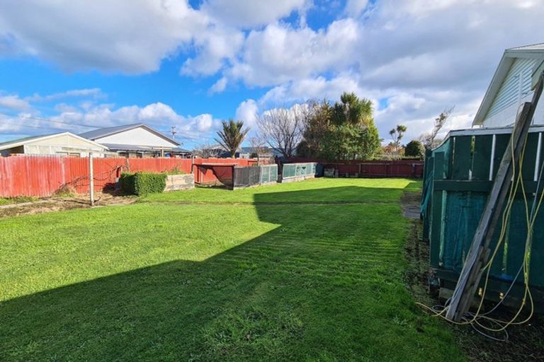 Photo of property in 16 Gisborne Terrace, Opunake, 4616