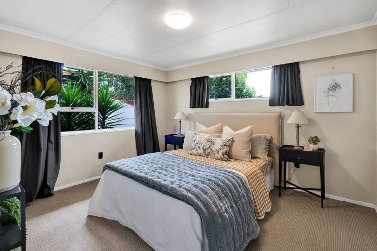 Photo of property in 147 Govett Avenue, Frankleigh Park, New Plymouth, 4310