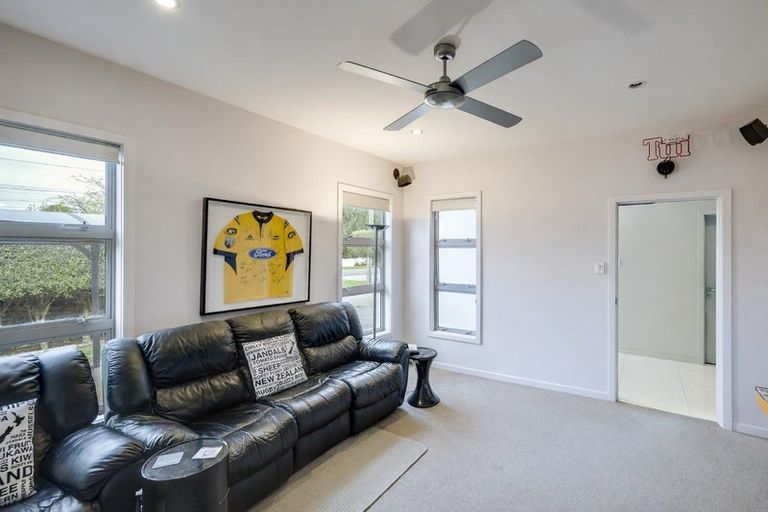 Photo of property in 31 Napier Street, Jervoistown, Napier, 4112