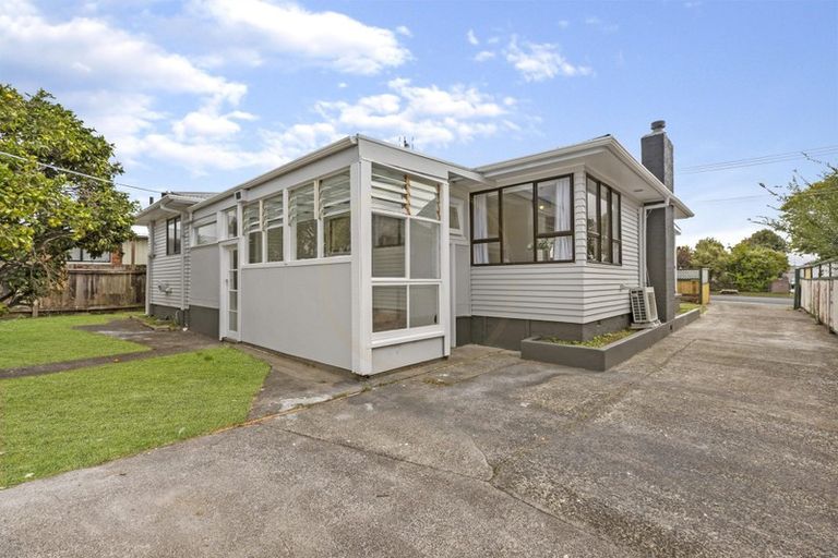 Photo of property in 14 Clayton Road, Manurewa, Auckland, 2102