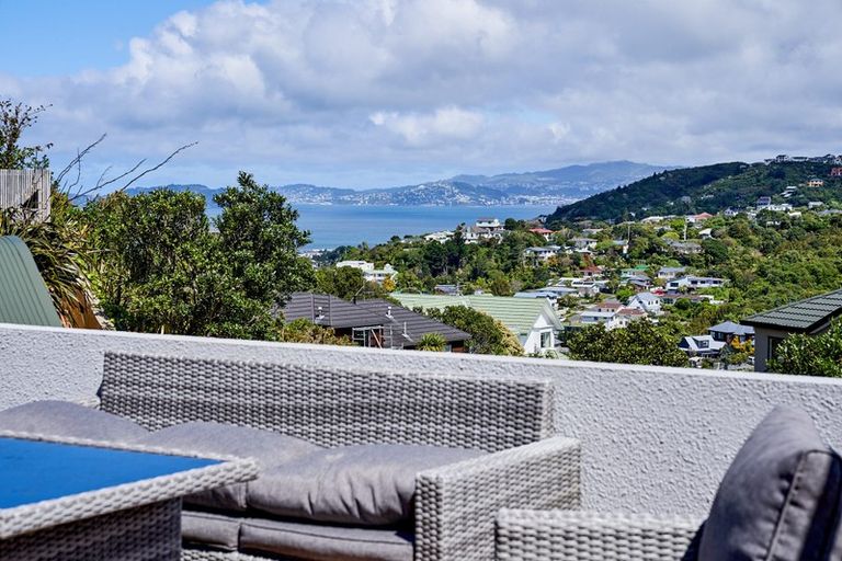 Photo of property in 191 Tirohanga Road, Tirohanga, Lower Hutt, 5010