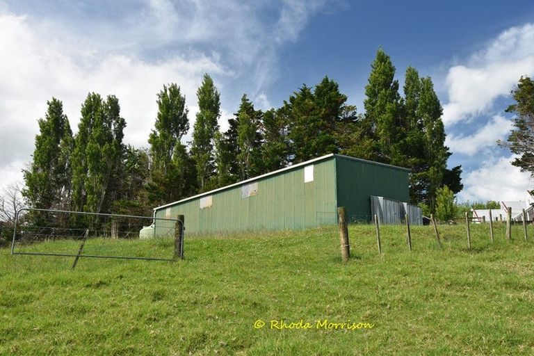 Photo of property in 69 Matakohe Wharf Road, Matakohe, 0593