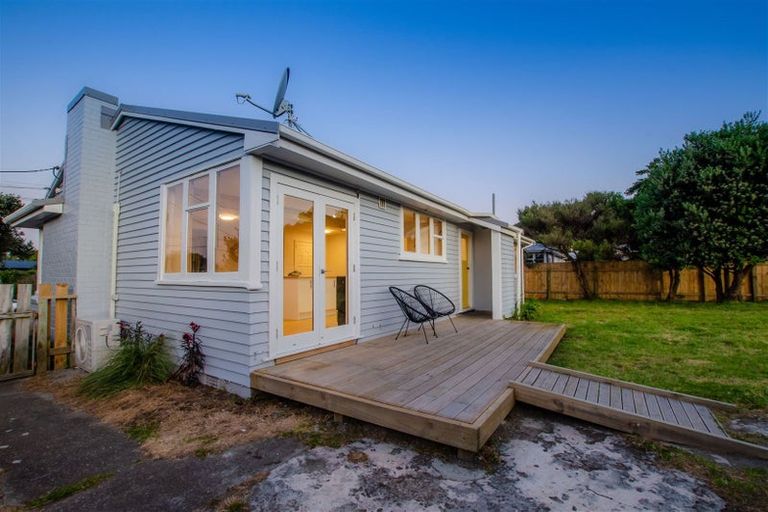Photo of property in 26 Te Miti Street, Paekakariki, 5034