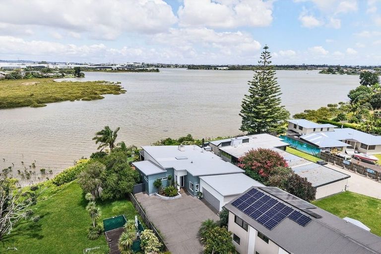 Photo of property in 48 Aurea Avenue, Pakuranga, Auckland, 2010