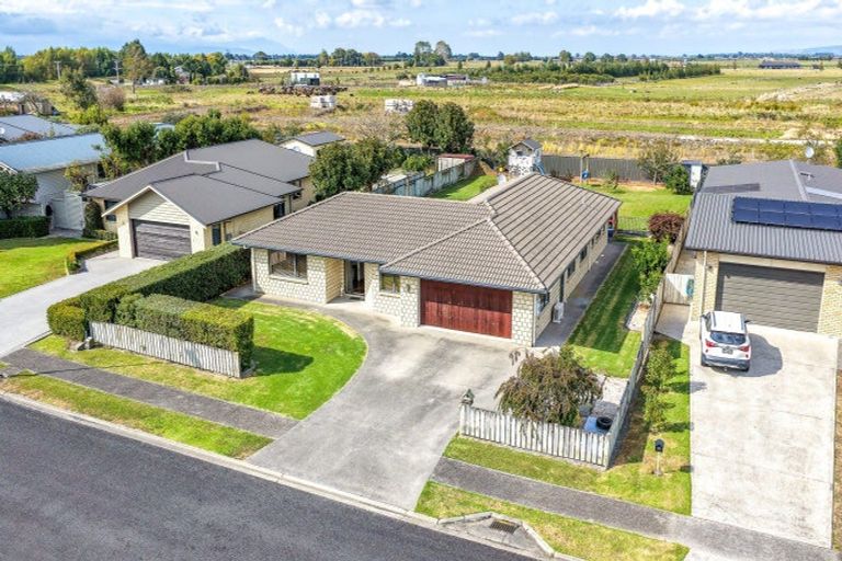 Photo of property in 15 Benner Drive, Ngatea, 3503