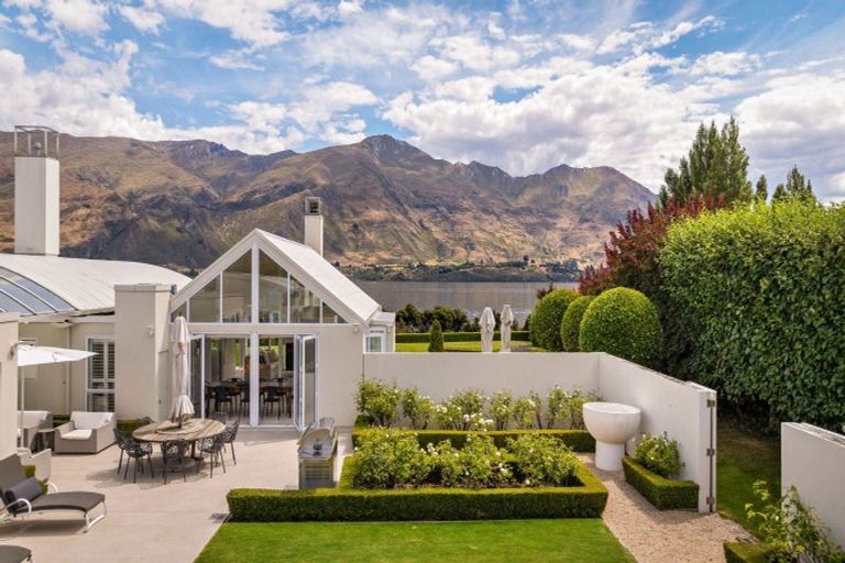 Photo of property in 29 Waimana Place, Wanaka, 9305
