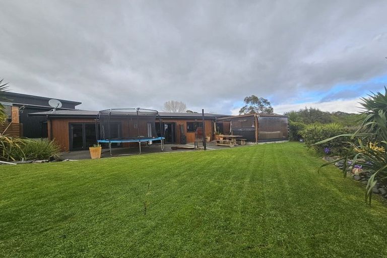 Photo of property in 306 Waitaha Road South, Welcome Bay, Tauranga, 3175