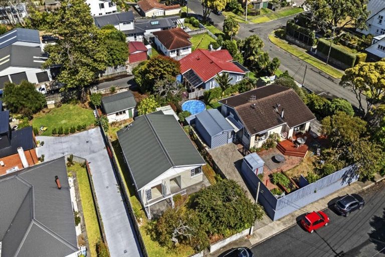 Photo of property in 6 Henui Street, Strandon, New Plymouth, 4312