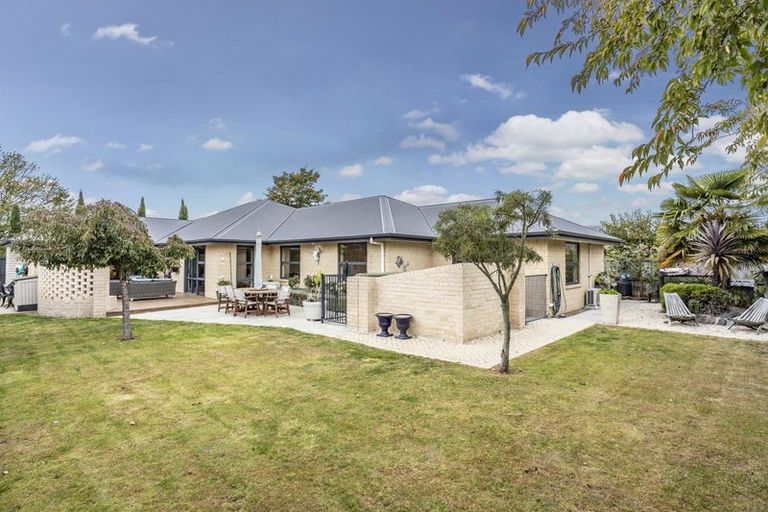 Photo of property in 49 Oakwood Drive, Rangiora, 7400
