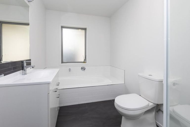 Photo of property in 18 Makawe Roa Street, Marshland, Christchurch, 8083